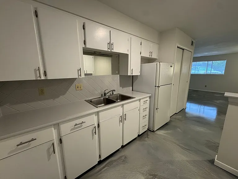 Library Place Apartments — Photo 54