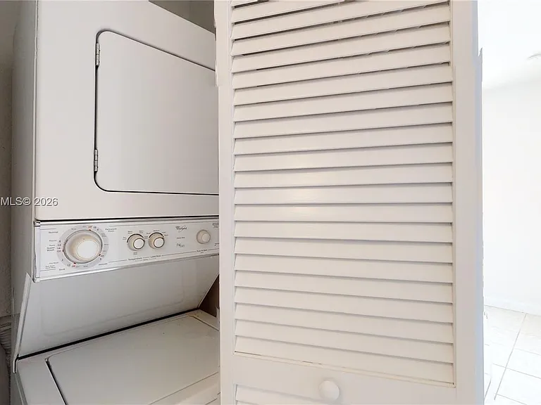 2929 SE 2nd St #7 — Photo 19