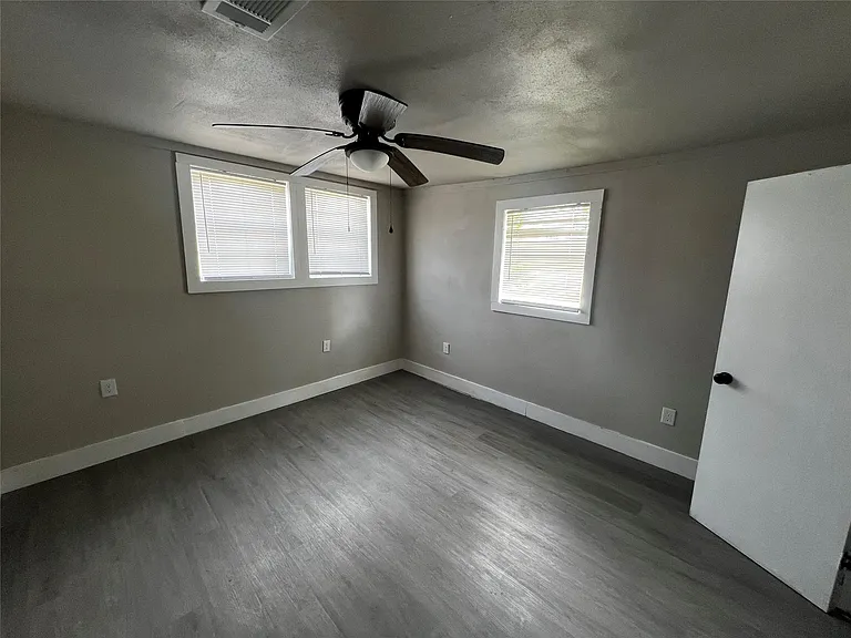 1337 W Procter St — Photo 7
