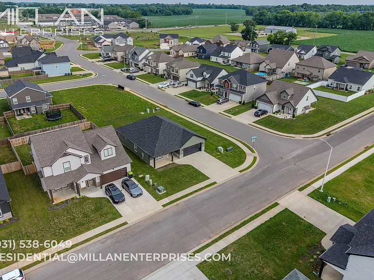 1446 Dan Brown Dr — Photo 2