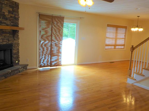 2nd image of 110 Oak Garden Dr