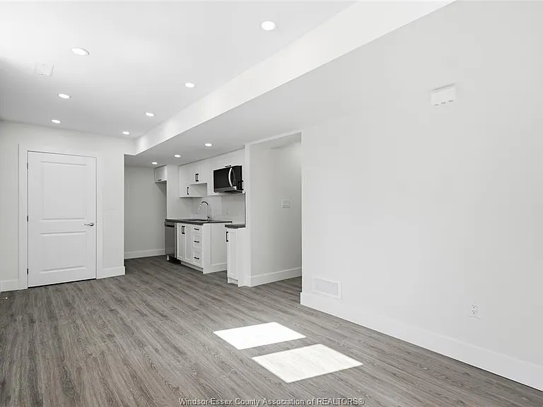 2490 George Ave #LOWER — Photo 7