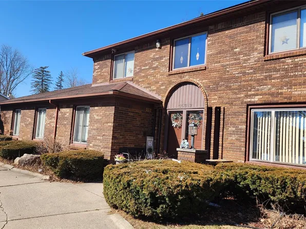 35312 Northmont Dr, Farmington Hills, MI 48331