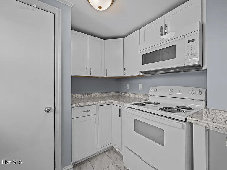 411 George St #2 — Photo 6