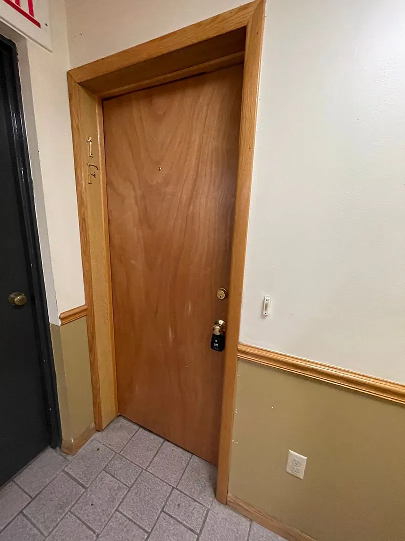 North Campus 2 bedroom 1 bath apartments — Photo 3