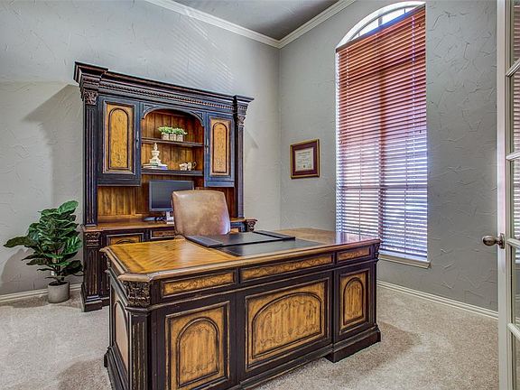 4th image of 1205 Wind Crest Ct