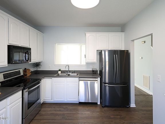 5th image of 8330 Bratt Ave