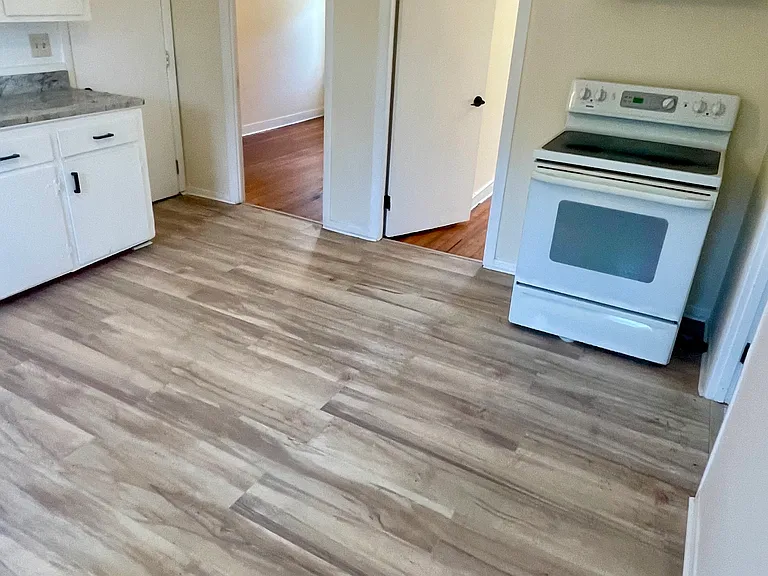310 Washington St #4 — Photo 3