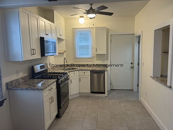 3rd image of 124 Leo Ave #1