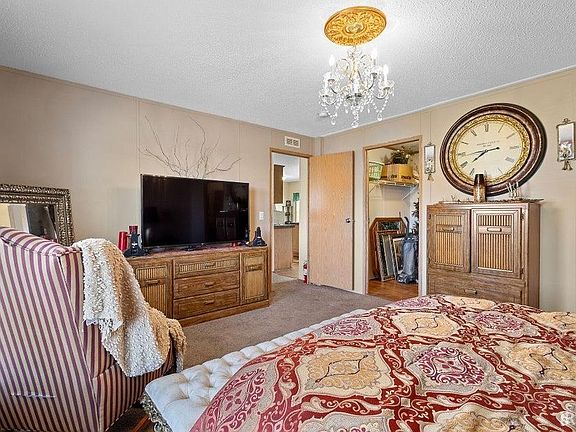 3rd image of 6468 N Bedford Bay Ct