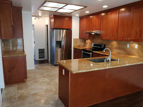 5th image of 4768 Creekwood Dr