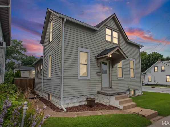 329 Houston St, Saint Charles, MO 63301