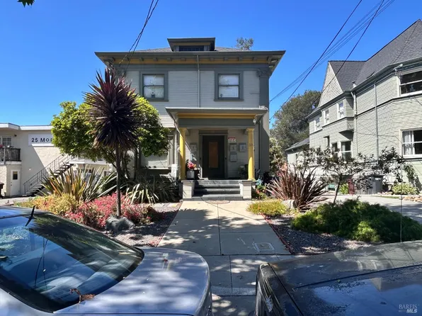 29 Moss Avenue, Oakland, CA 94610