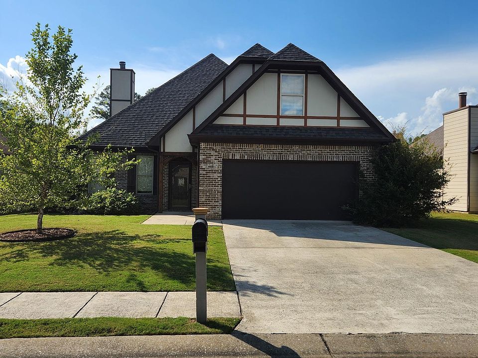 1st image of 1011 Riviera Dr