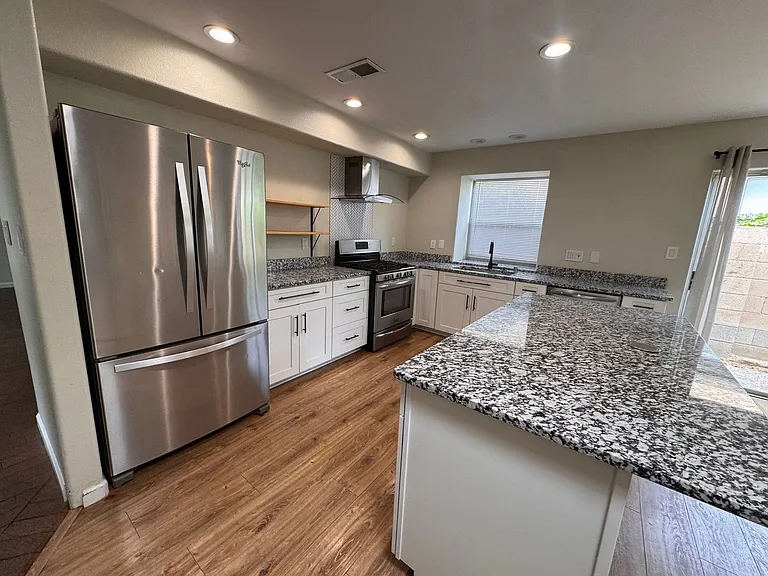 11100 Academy Ridge Rd NE — Photo 6