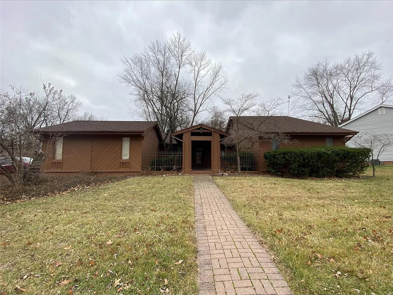 15011 Country Ridge Dr photo 1