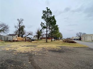 115 S Howard Ave, Moore, OK 73160