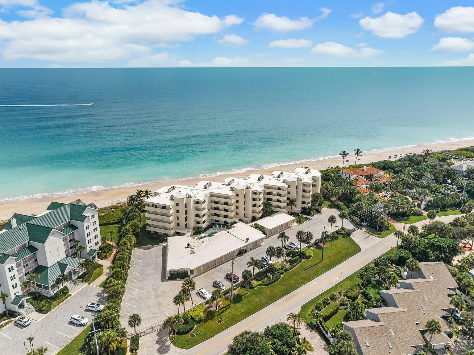 2636 Ocean Dr — Photo 3