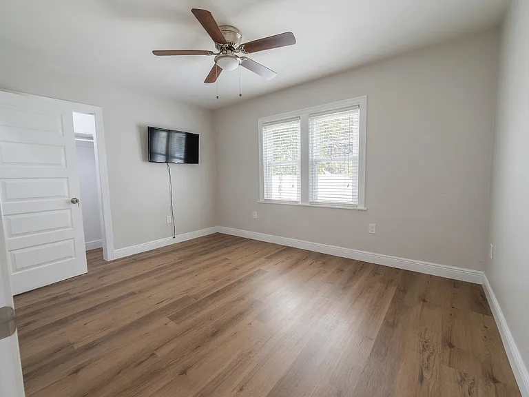 2nd bedroom.