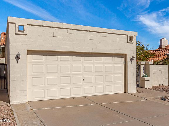 3rd image of 1618 E VILLA MARIA Drive