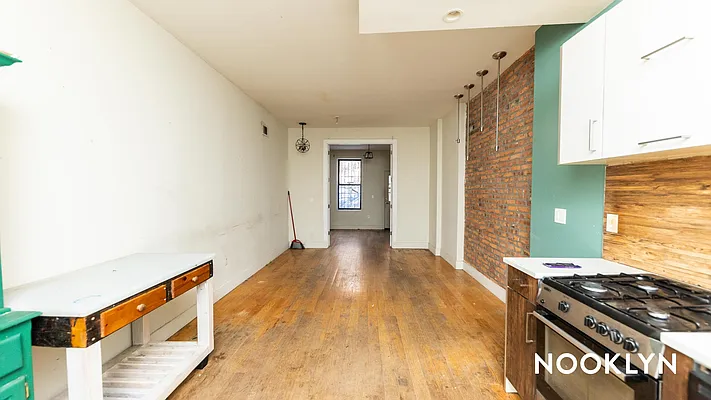 Rented by Nooklyn NYC LLC | media 30