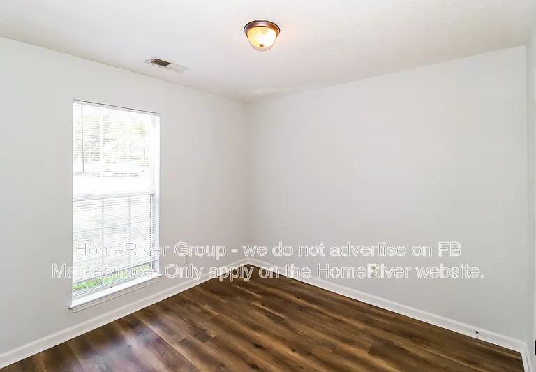 1290 Whitten Rd — Photo 12