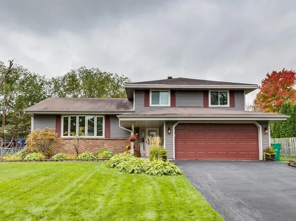 748 Clearbrook Ln, Vadnais Heights, MN 55127