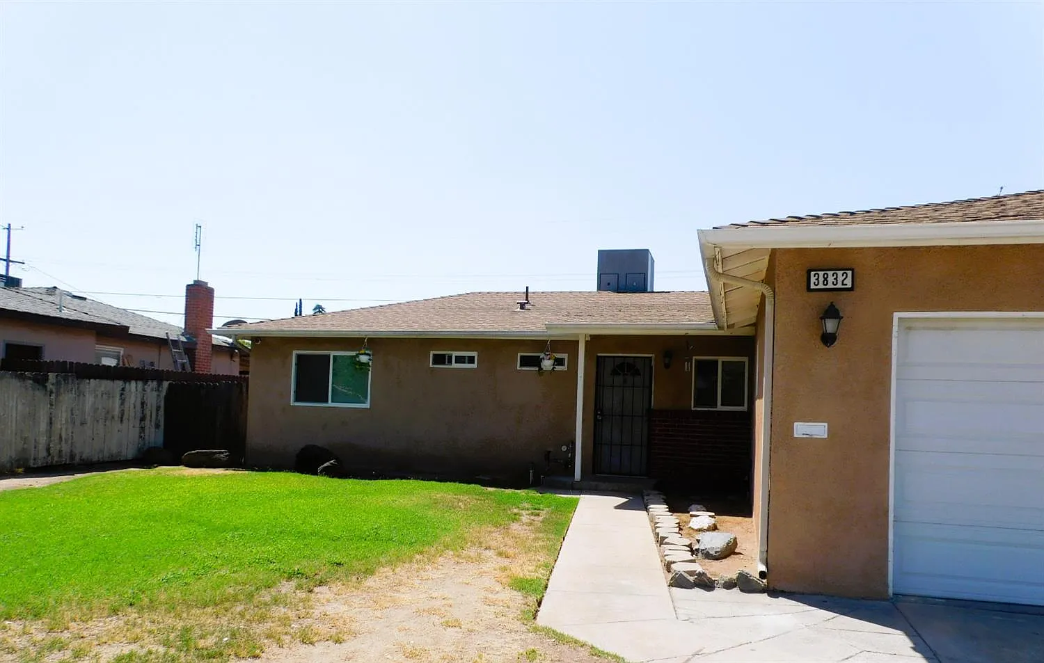3 bed, 1282 sqft, $2,250 — Photo 1