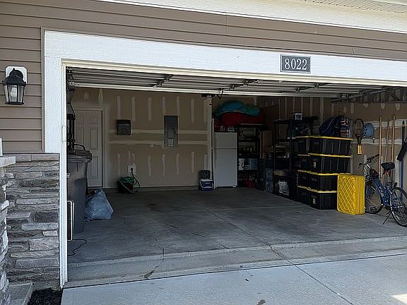 GARAGE