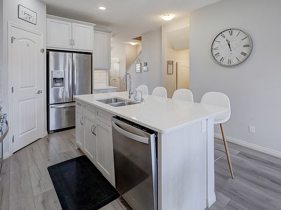 4th image of 155 Evanscrest Park NW #155