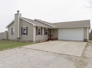 4910 W Divernon Rd, Auburn, IL 62615