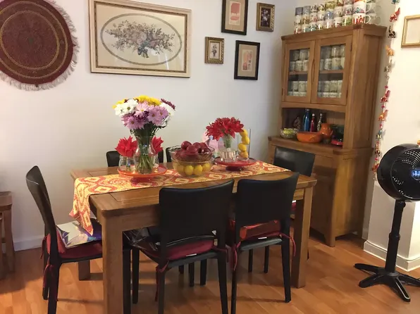 209 East 56th Street image 1 of 9