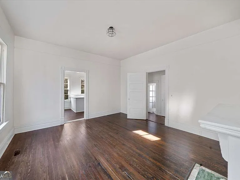 170 Rogers Ave — Photo 8
