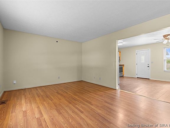 4th image of 1900 Winburn Drive