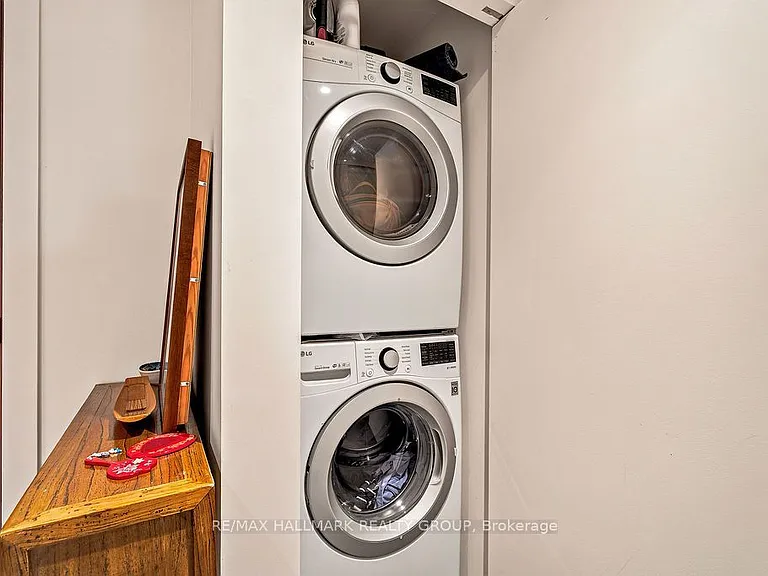 135 Barrette St #406 — Photo 11