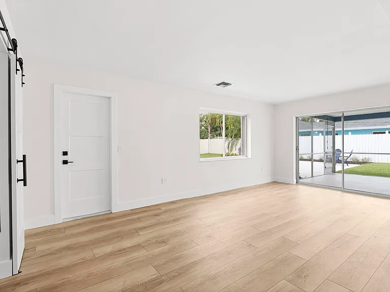 3905 Flag Dr — Photo 18