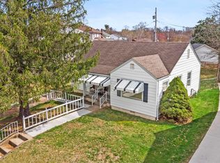 2202 Crest St, Ashland, KY 41101