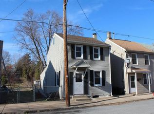 562 E Front St, Marietta, PA 17547