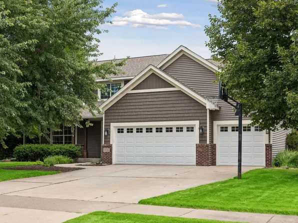 9720 Linden Ave N, Brooklyn Park, MN 55443