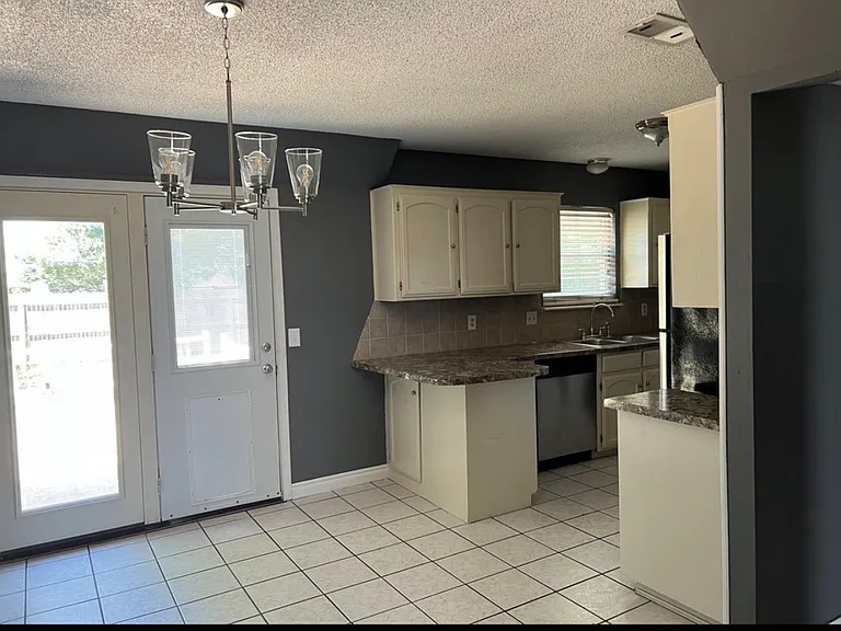 1325 Del Norte Dr — Photo 3