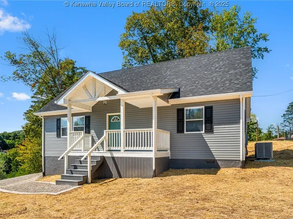 2711 Airview Dr, Charleston, WV 25302