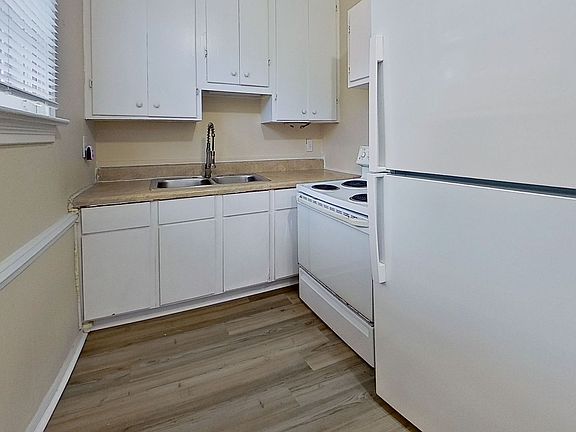 4th image of 610 Edgewood Ave S #B45f48849