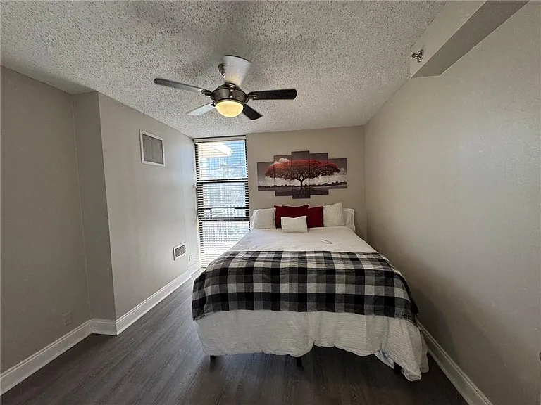 620 Peachtree St NE #911 — Photo 19