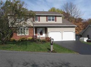 56 Celeste Dr, Rensselaer, NY 12144