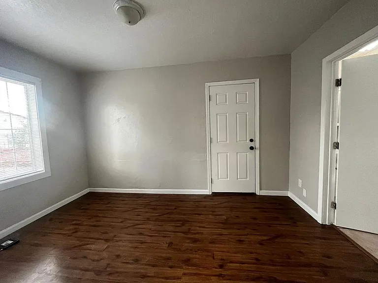 235 E Coolidge Ave — Photo 12
