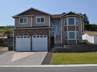 801 Braeburn Ct, Selah, WA 98942
