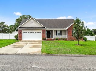 145 Scaley Bark Dr, Raeford, NC 28376