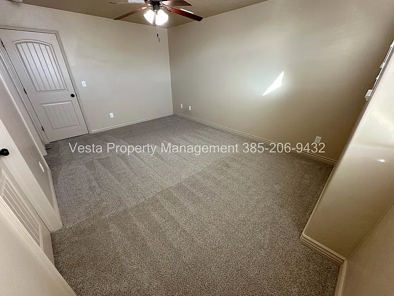 1933 N 325 W — Photo 10