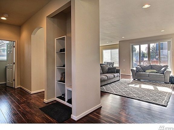 3rd image of 16430 80th Ave E