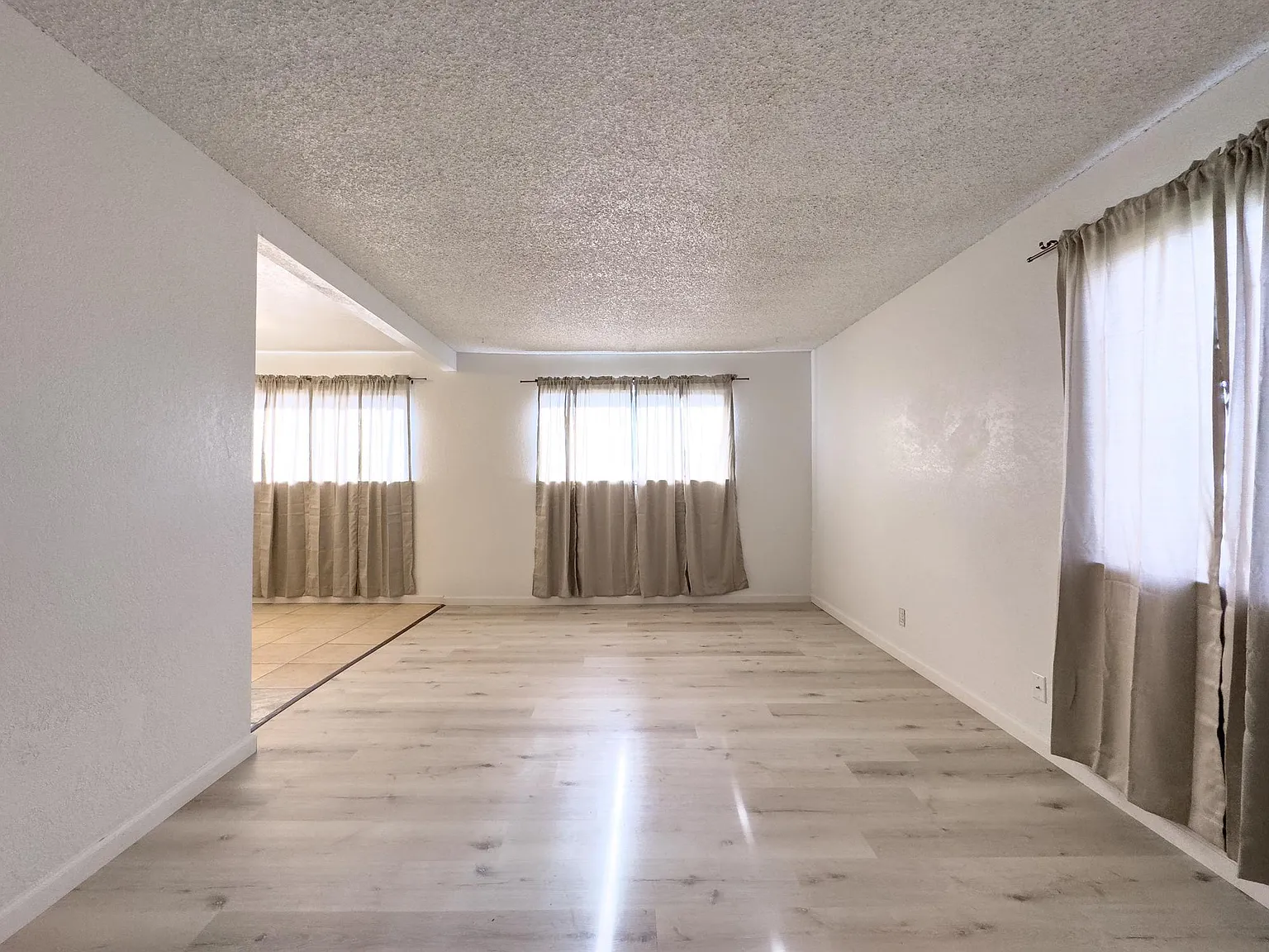 Evergreen Park Apartments — Photo 4